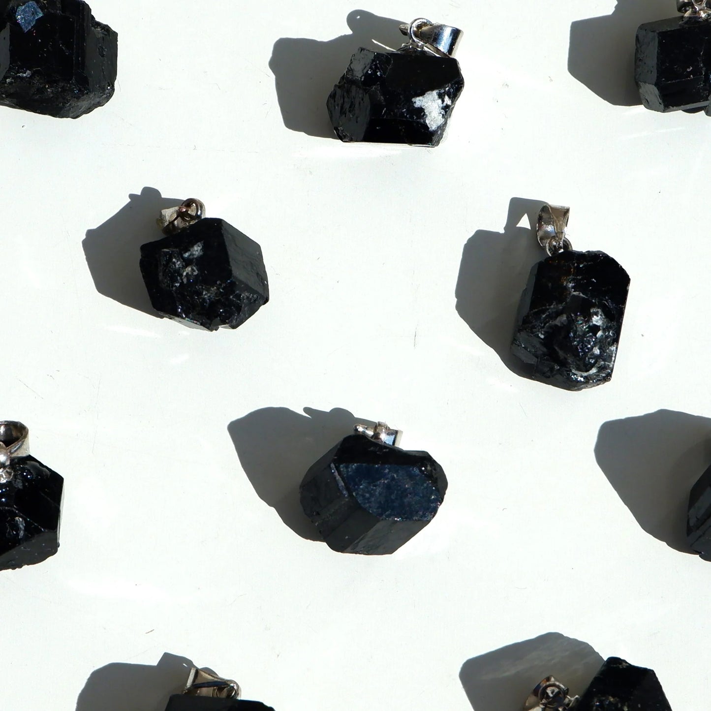 PENDENTIF TOURMALINE BRUTE